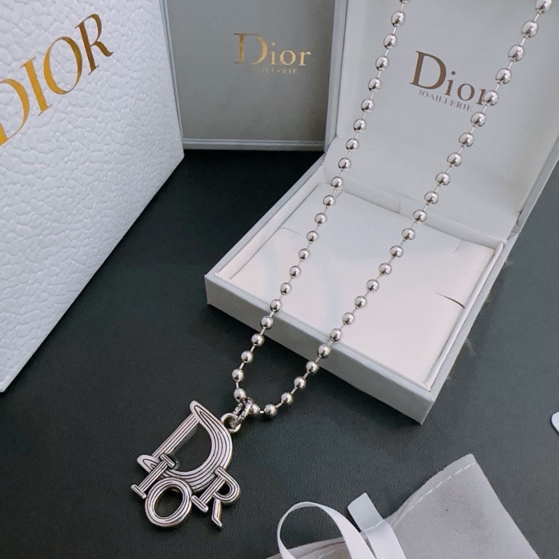 chr1st1an D10r necklaces